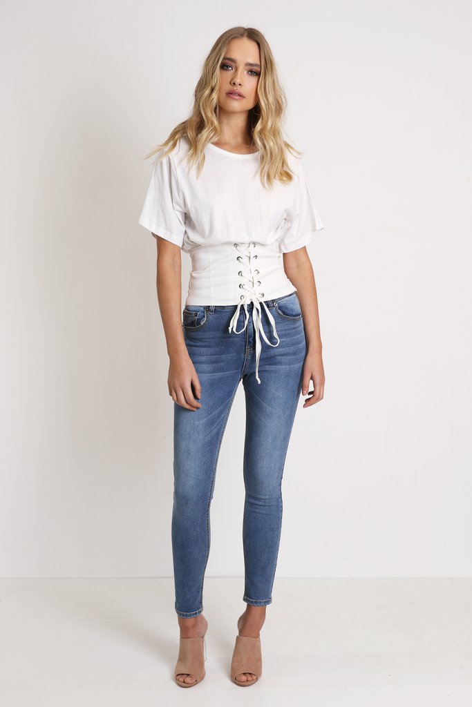 Madison Square Victoria Coset Tee | White